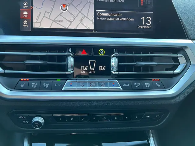 BMW 3 Serie 330e High Executive 2020 Hybride Benzine 23