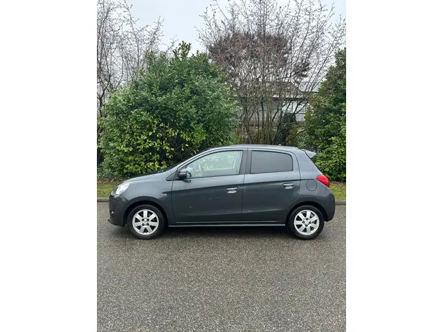 Mitsubishi Space Star 1.0 Intense NAP / 5 DRS / 2015 Benzine 4