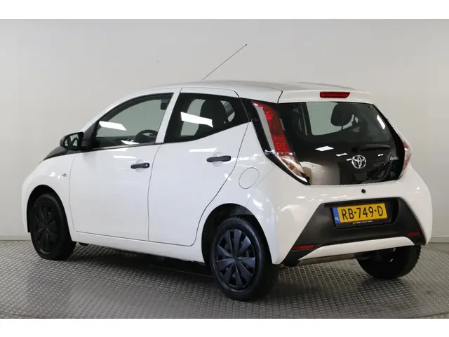 Toyota Aygo 1.0 VVT-i x-fun 2017 Benzine 9