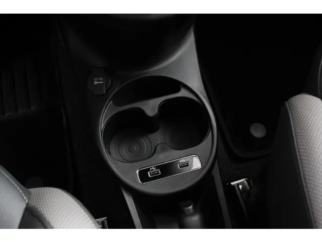 Fiat 500 1.0 Hybrid Sport Connect 2022 Benzine 13