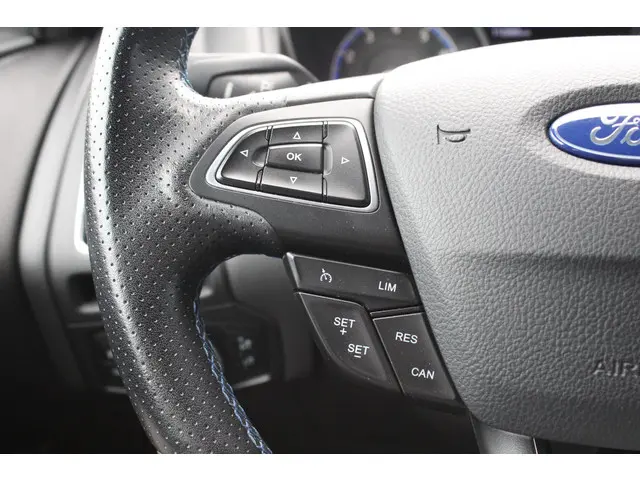 Ford Focus 2.3 RS 2018 Benzine 22