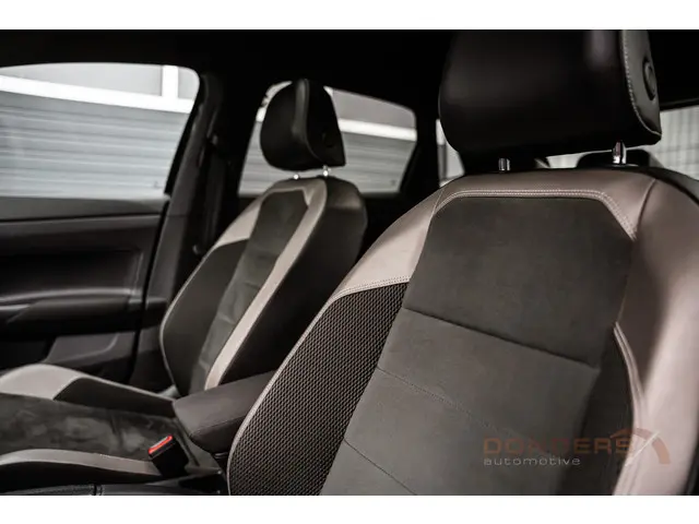 Volkswagen Polo 2.0 TSI GTI / Pano / Garantie! 2019 Benzine 21