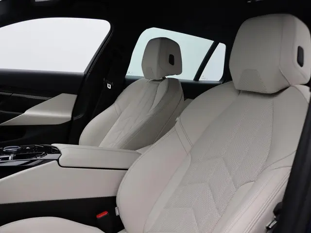 BMW 5 Serie Touring 530e 2025 Hybride Benzine 9