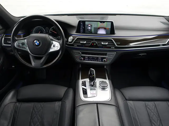 BMW 7 Serie 730d xDrive M Individual Aut- 2017 Diesel 7