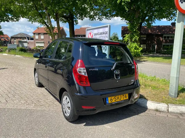 Hyundai i10 1.0 i-Drive Cool 2013 Benzine 2