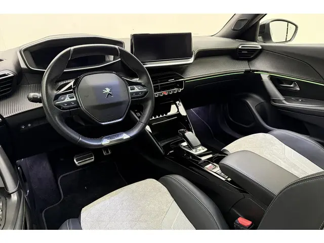 Peugeot e-2008 EV GT 50 kWh 2020 Elektrisch 18
