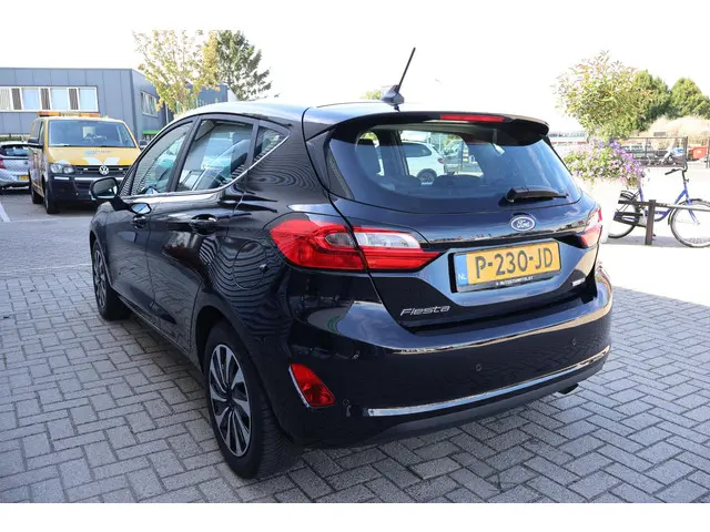 Ford Fiesta 1.0 Hybrid Titanium 2022 Hybride Benzine 3