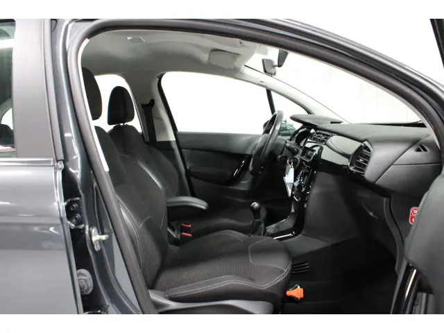 Citroën C3 1.2 VTi Collection 2013 Benzine 24