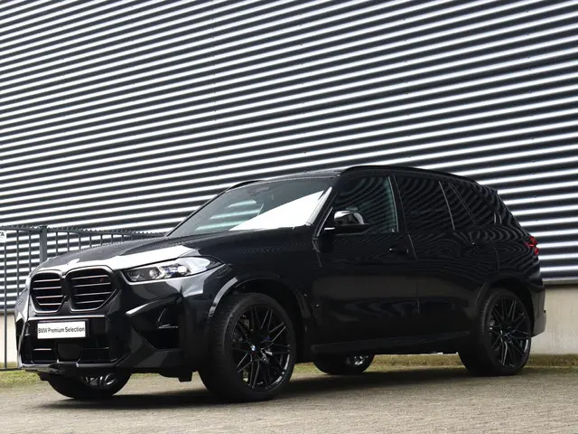 BMW X5 M Competition 2025 Benzine 52
