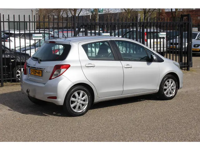 Toyota Yaris 1.0 VVT-i Aspiration, Airco! 2013 Benzine 7