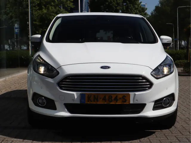 Ford S-Max 1.5 Titanium 2016 Benzine 18