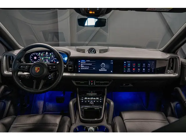 Porsche Cayenne Coupé 3.0 E-Hybrid 2024 Hybride Benzine 42