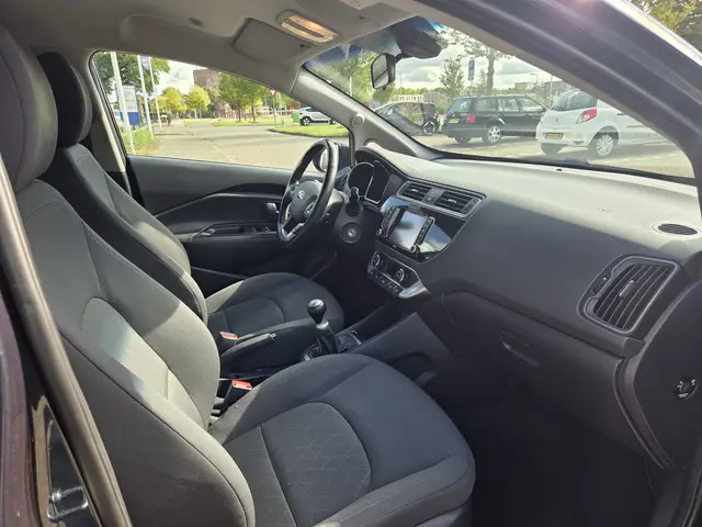 Kia Rio 1.2 CVVT ExecutiveLine TREKHAAK 2016 Benzine 20