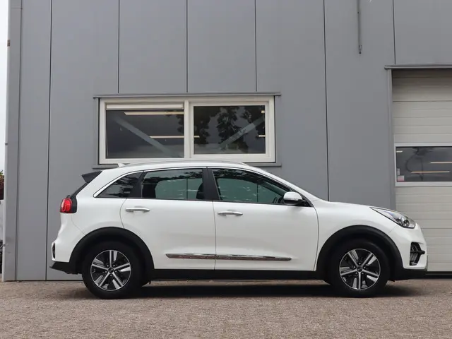 Kia Niro 1.6 GDi PHEV DynamicLine 2021 Hybride Benzine 3
