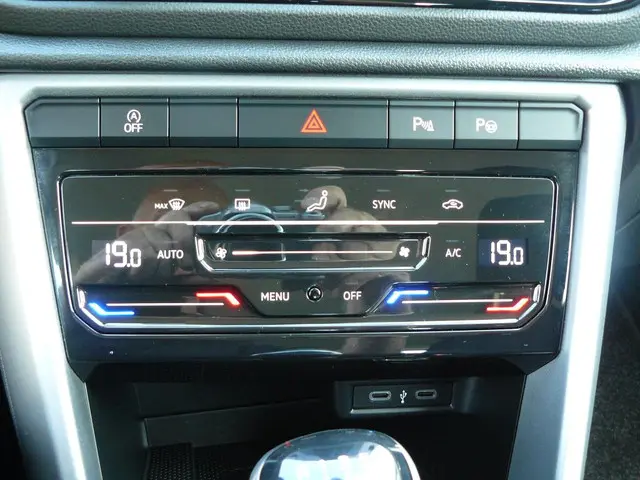 Volkswagen T-Roc 1.0 TSI Life 2023 Benzine 11