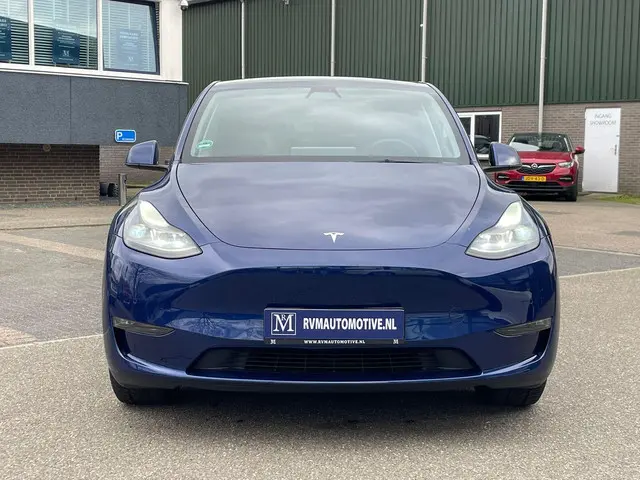 Tesla Model Y Long Range AWD 75 kWh 2022 Elektrisch 3