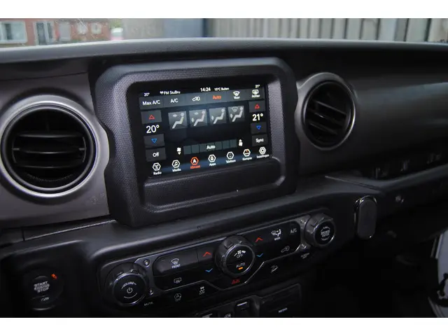 Jeep Wrangler Unlimited 3.6 Rubicon 2018 Benzine 12