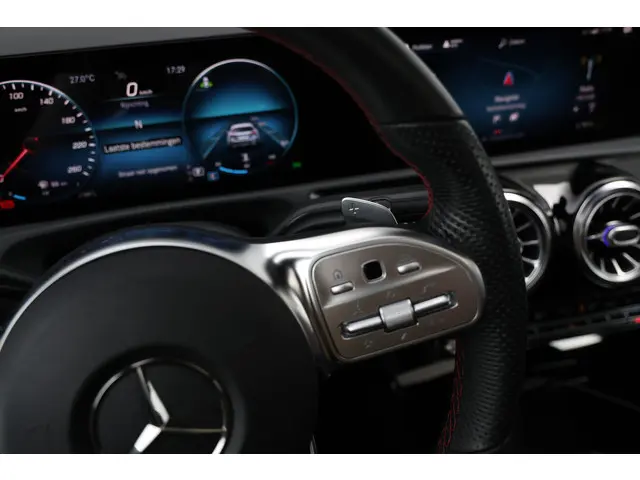 Mercedes-Benz CLA 200 164PK AMG Night Aut. 2020 Benzine 67