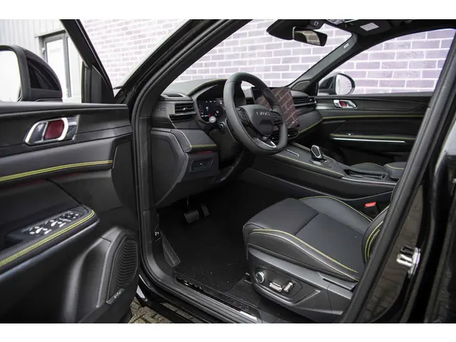 Lynk & Co 01 1.5 More 2025 Hybride Benzine 17