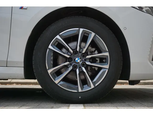 BMW 2 Serie Active Tourer 218i 2024 Benzine 6