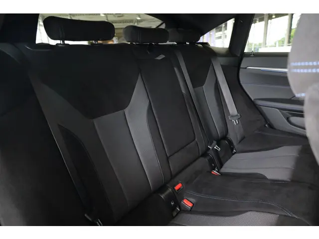 BMW i4 eDrive40 2025 Elektrisch 8