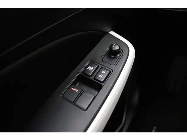 Suzuki Swift 1.2 Select Smart Hybrid 2024 Benzine 19