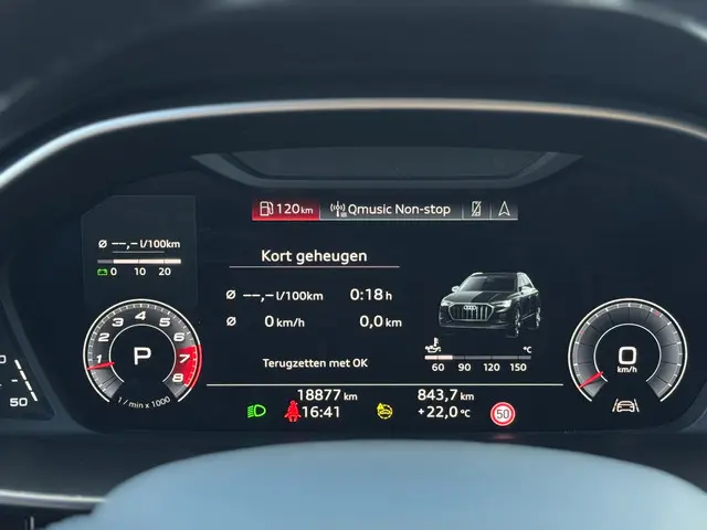 Audi Q3 35 TFSI * Leder * 360 Camera * Keyless 2020 Benzine 61