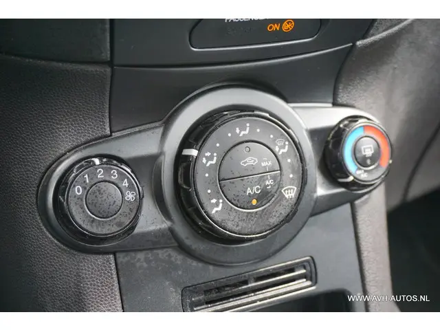 Ford Fiesta 1.25 2013 Benzine 15
