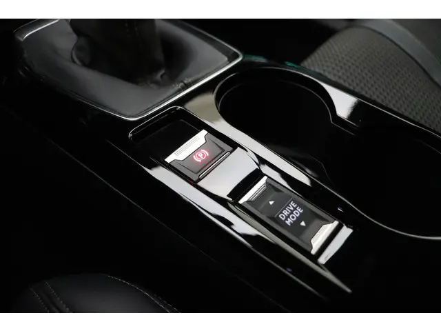 Peugeot 2008 1.2 PureTech GT 2022 Benzine 27