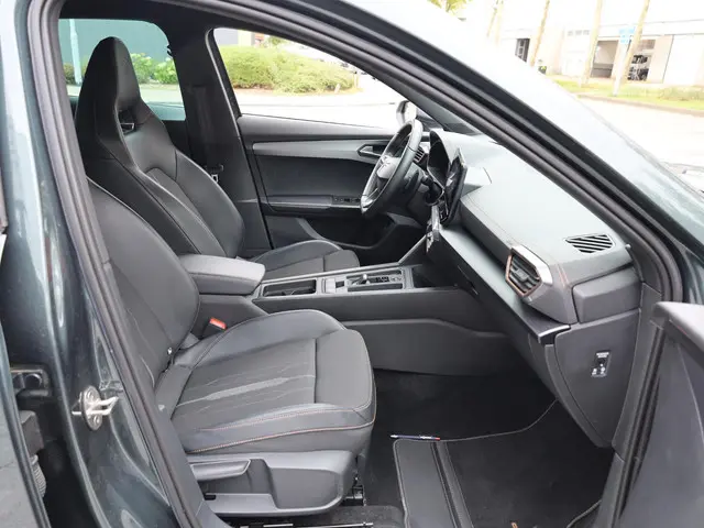 CUPRA Formentor 1.4 e-Hybrid PHEV 2022 Hybride Benzine 42