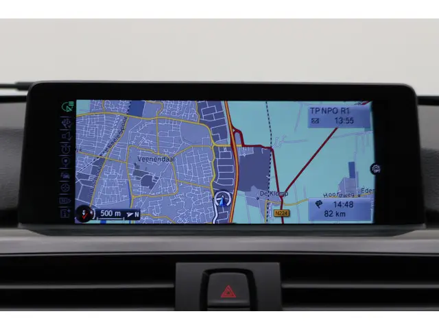 BMW 3 Serie 320i High Executive 2015 Benzine 5