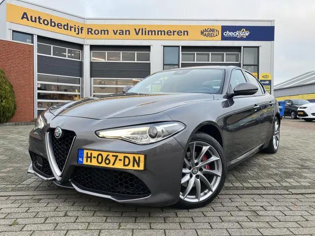 Alfa Romeo Giulia 2.0T Super 2020 Benzine