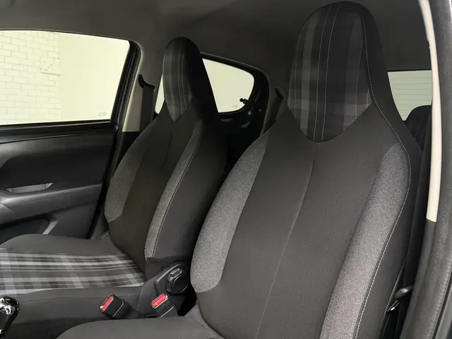 Peugeot 108 1.0 e-VTi Allure 2018 Benzine 11