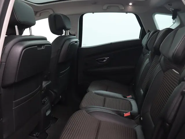 Renault Scénic 1.3 TCe Bose 2018 Benzine 19