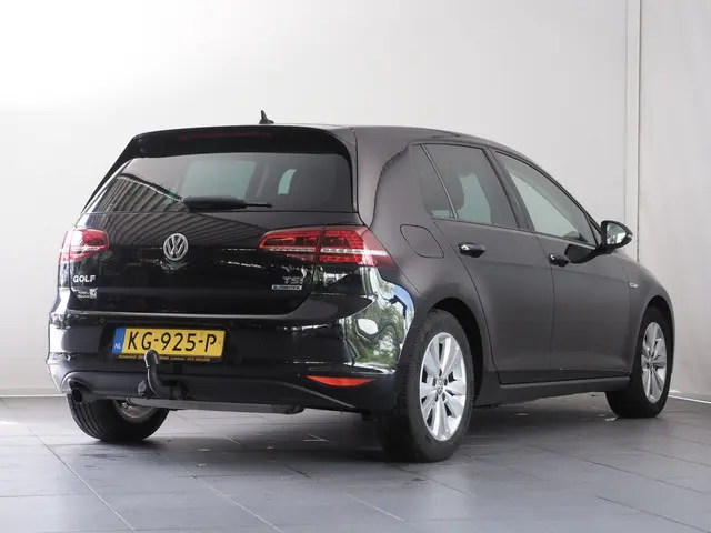 Volkswagen Golf 1.0 TSI Connected Series 2016 Benzine 2