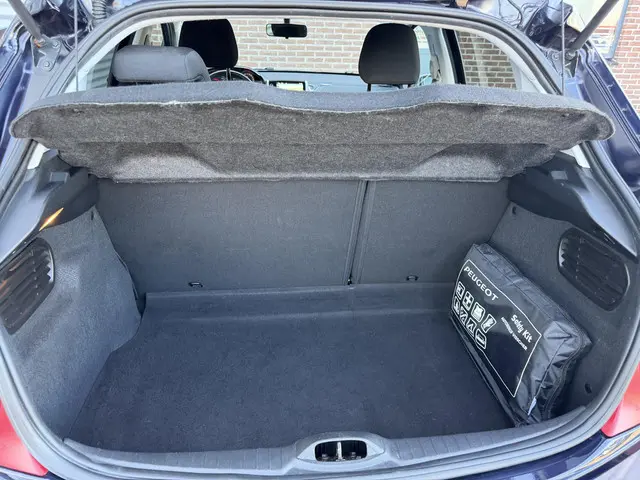 Peugeot 208 1.2 PureTech Style 2015 Benzine 29