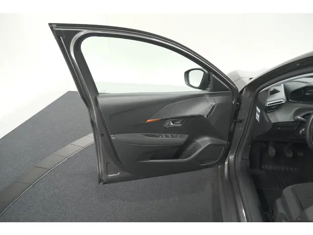 Peugeot 208 PureTech 100 Active Pack 2022 Benzine 60