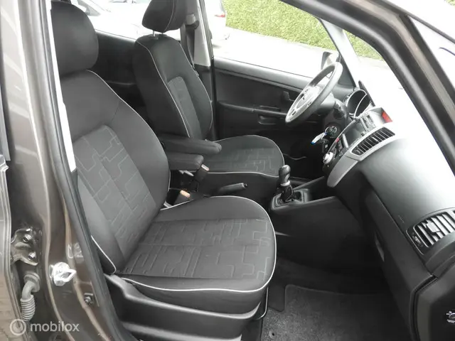 Kia Venga 1.4 CVVT ExecutiveLine 2014 Benzine 15