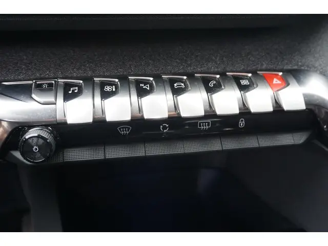 Peugeot 3008 1.2 PureTech GT Line 2019 Benzine 14