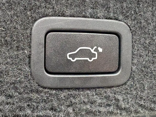 Volvo V70 2.0 T4 Inscription Edition 2015 Benzine 10