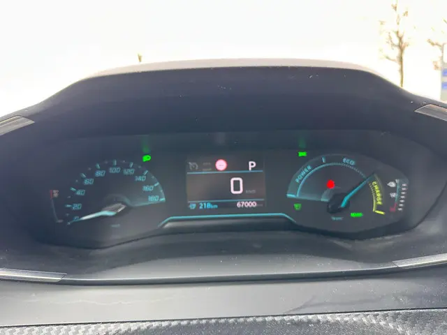 Peugeot e-2008 EV Active Pack 50 kWh 2021 Elektrisch 9