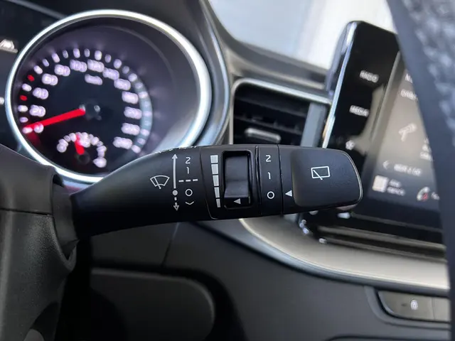 Kia XCeed 1.5 T-GDI DynamicLine 2022 Benzine 35