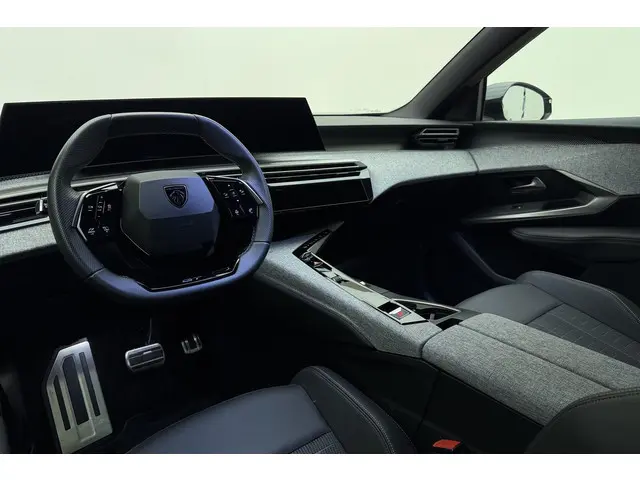 Peugeot 3008 1.2 Hybrid 145 GT 2025 Hybride Benzine 17