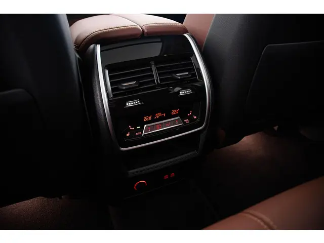 BMW X5 xDrive50e 2024 Hybride Benzine 57