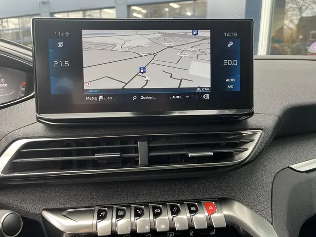 Peugeot 3008 1.2 Turbo 130 PK 2021 Benzine 29