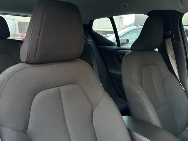 Volvo XC40 2.0 B3 Essential 2023 Benzine 7