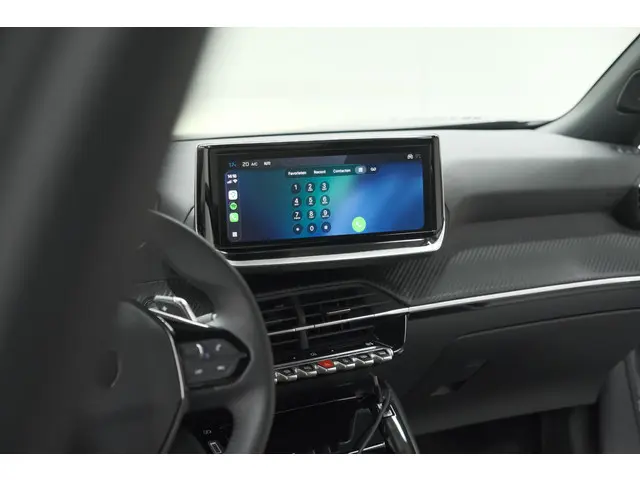 Peugeot 2008 1.2 Hybrid 145 Allure 2025 Hybride Benzine 58