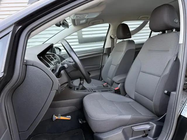 Volkswagen Golf 1.5 TSI Comfortline 2018 Benzine 12