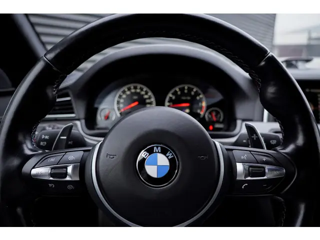 BMW M5 5-serie Competition Edition 2017 Benzine 16