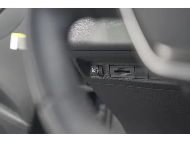 Peugeot 308 PureTech 130 Allure 2022 Benzine 36